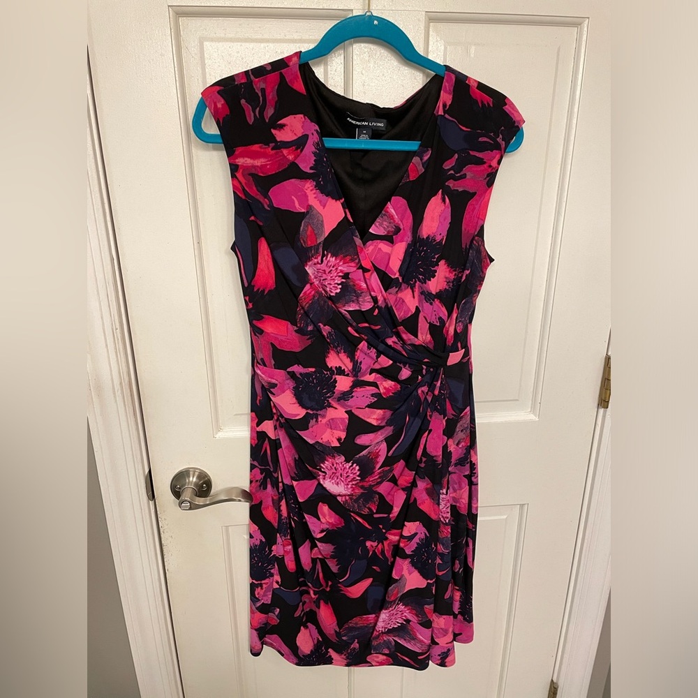 American Living navy & pink floral dress with side ruching